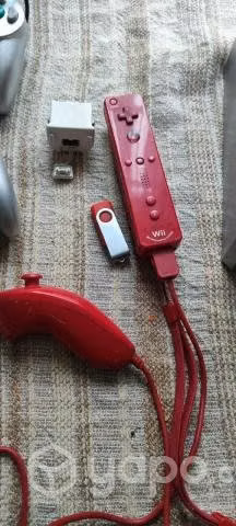 Nintendo Wii roja DESBLOQUEADA + 2 juegos