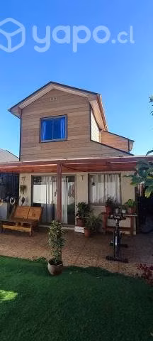 ¡Hermosa casa con perfecta ubicación - Imagen 3
