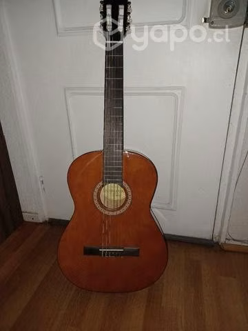 Guitarra marca suzuki