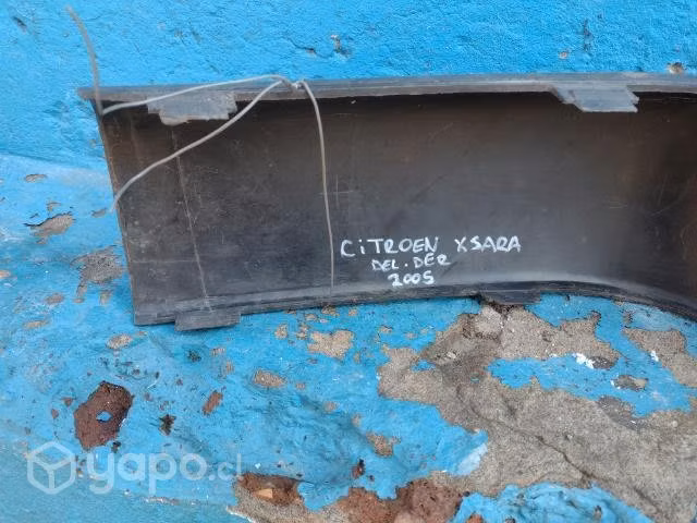 Moldura de parachoque der citroen Xsara 2003-2005