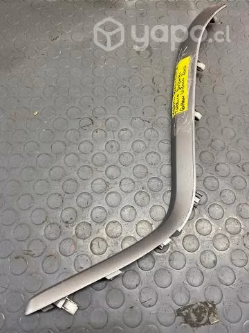 Moldura central der tabler Suzuki Gran Vitara 2010