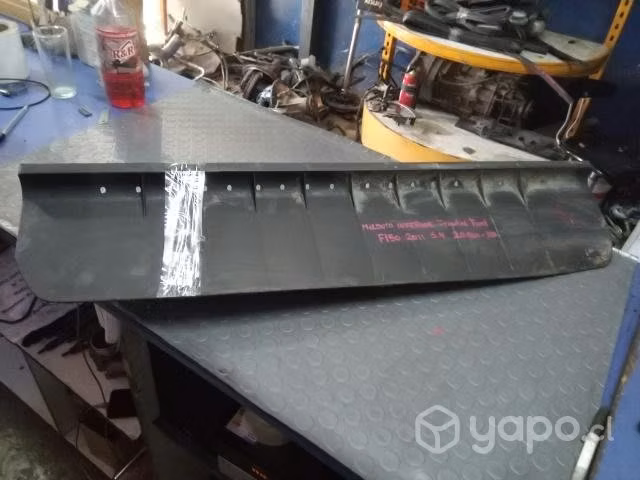 Moldura inferior frontal Ford F150 5.