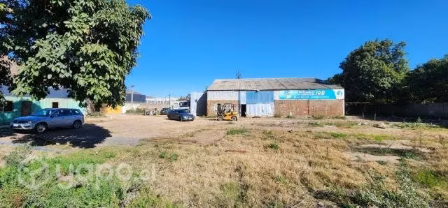 Terreno con galpón la calera