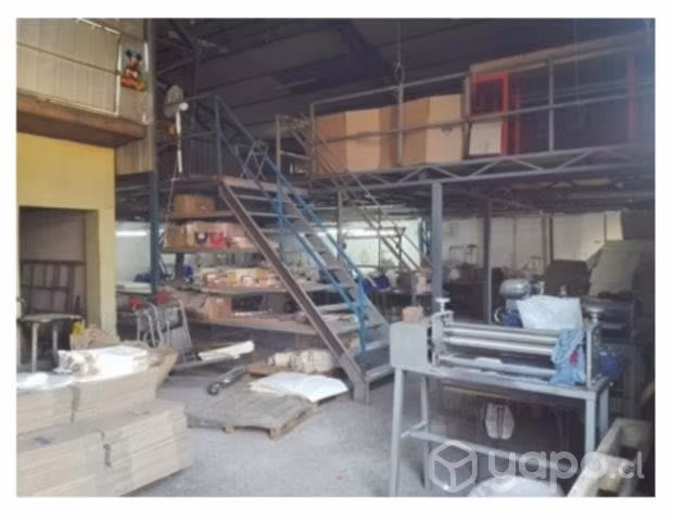 Gran propiedad 1200 m2 comercial/habitacional - Imagen 5