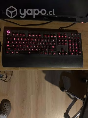 Teclado gamer logitech G213