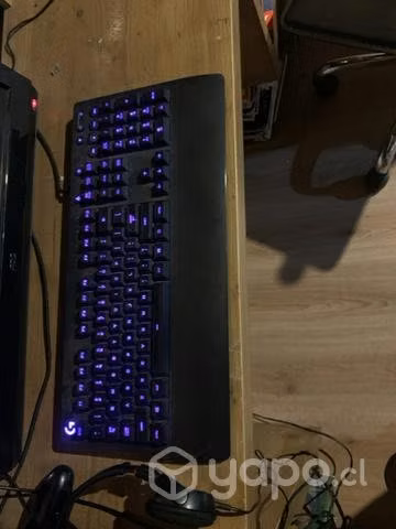 Teclado gamer logitech G213