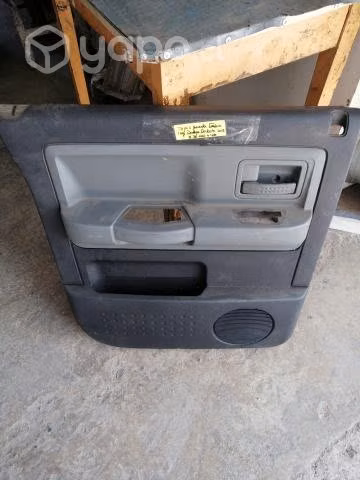 Tapiz puerta trasera izquierda Dodge Dakota 2012
