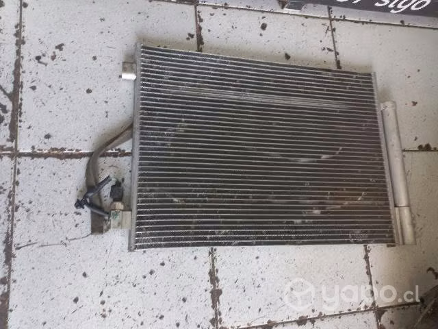 Radiador de aire Nissan march 2018