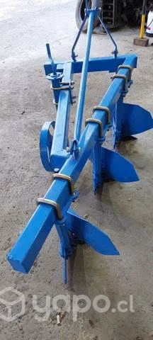 Arado vertedero de 3 puntas - Imagen 2