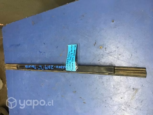 Moldura lame vidrio trasera izquier Nissan Terrano