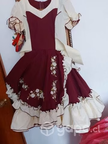 Vestido de huasa oficial