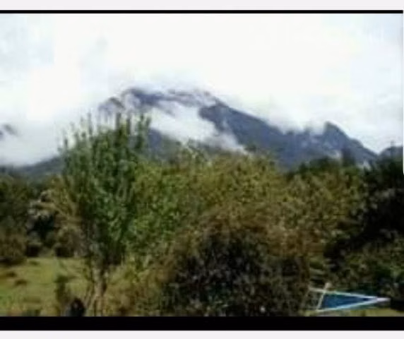 Parcela 5200m2
