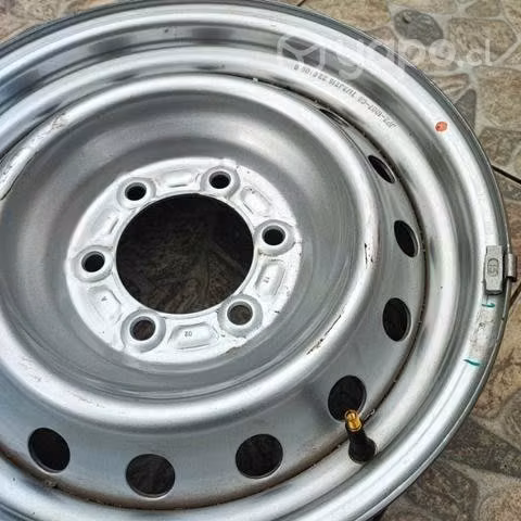 Llantas y neumático nuevo - Imagen 2