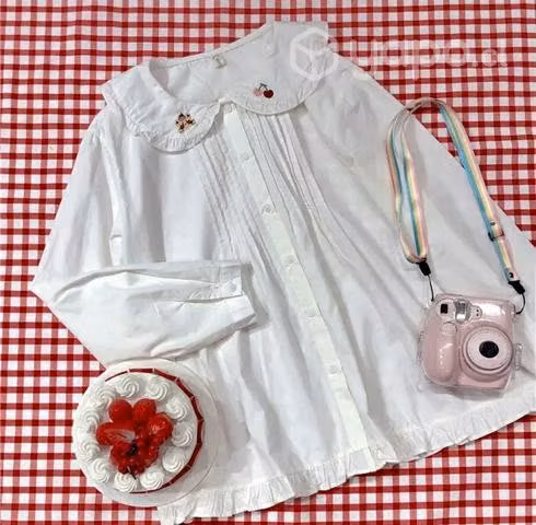 Blusa bordada Lolita