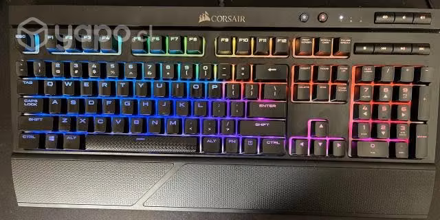 Teclado Mecánico Corsair K68 RGB