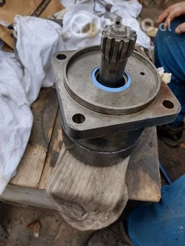 Bomba de traslación mini cargador S160