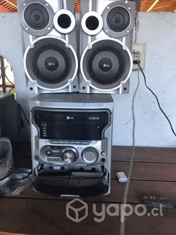 Equipo de música antiguo