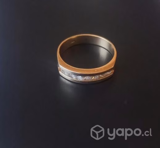 Anillo de oro