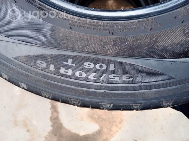 Neumaticos en buen estado y casi nuevos