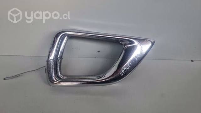 Tapa de neblinero Nissan np300 dmg la cister02