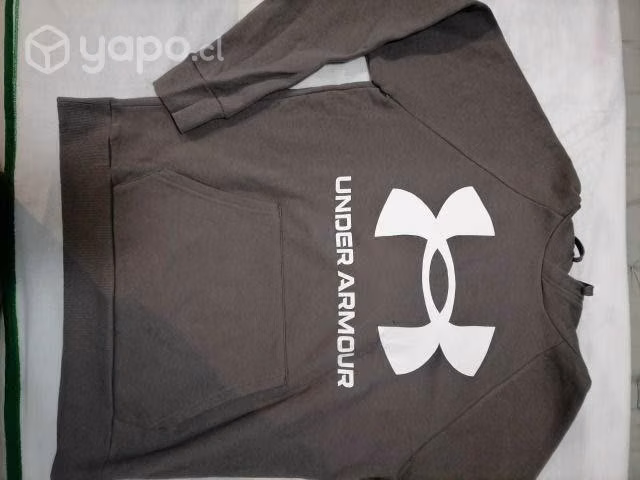 Poleron uner armour talla l gris