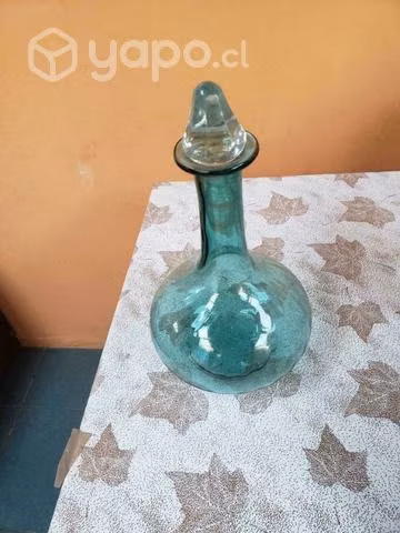 Botella antigua para agua / vino