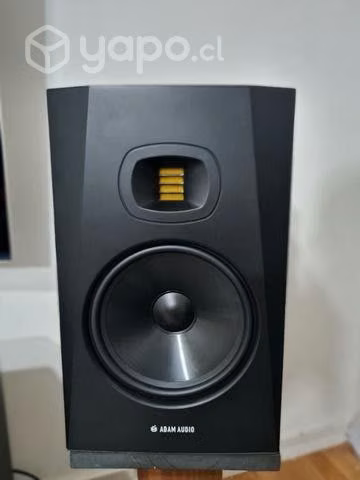 Adam t8v monitor activo