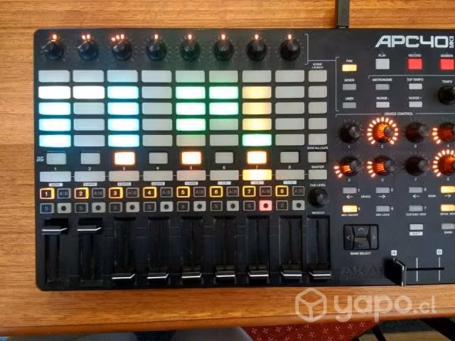 Akai APC40 MKII en perfecto estado