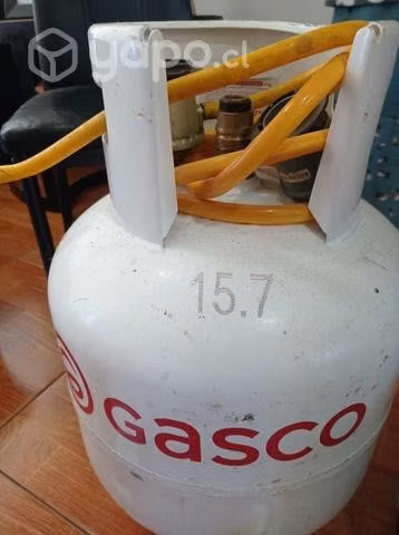Estufa a gas con cilindro de 15 kilo vacío