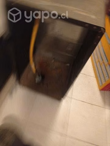 Estufa a gas con cilindro de 15 kilo vacío