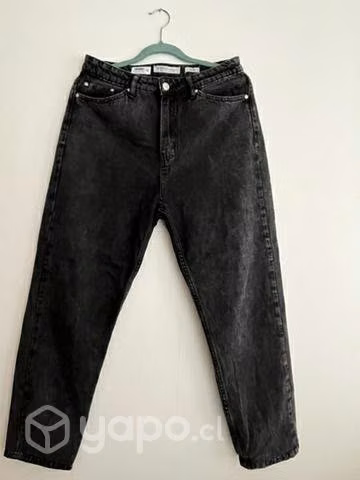 Pantalón mom jeans Basement