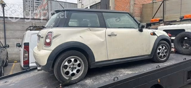 Mini cooper en desarme