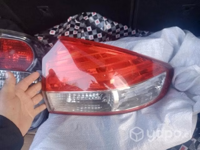 Suzuki ciaz 2019 foco trasero derecho