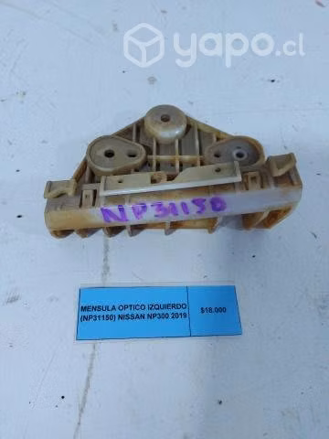 Mensula Optico Izq (NP31150) Nissan NP300 2019
