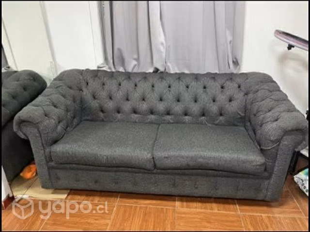 Sillon sofa gris chesterfield capitoné