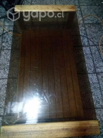 Mesa de centro de vidrio y madera