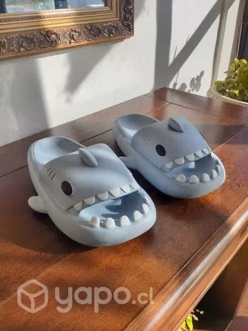 Sandalias tiburon