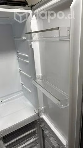 Nevera Midea verla es compárala, 4 meses de uso.