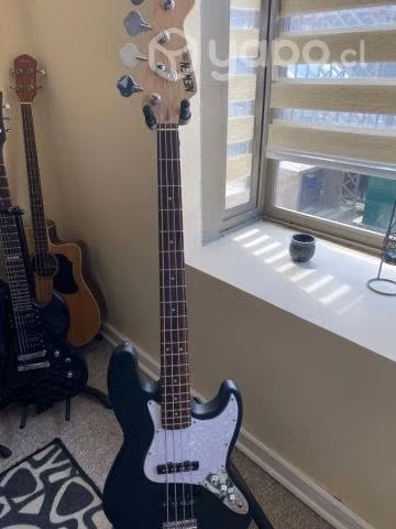 Bajo Newen Jazz Bass