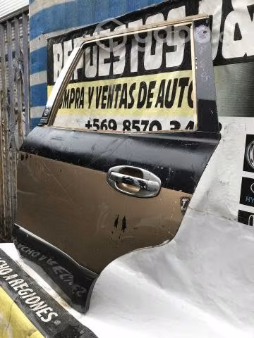 Puerta trasera izquierda Hyundai Santa Fe