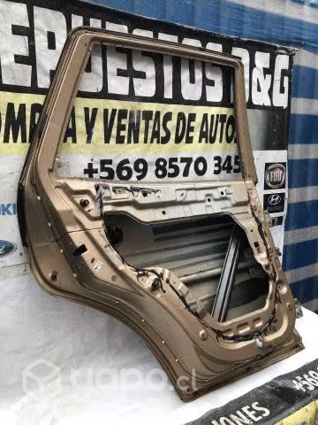 Puerta trasera izquierda Hyundai Santa Fe