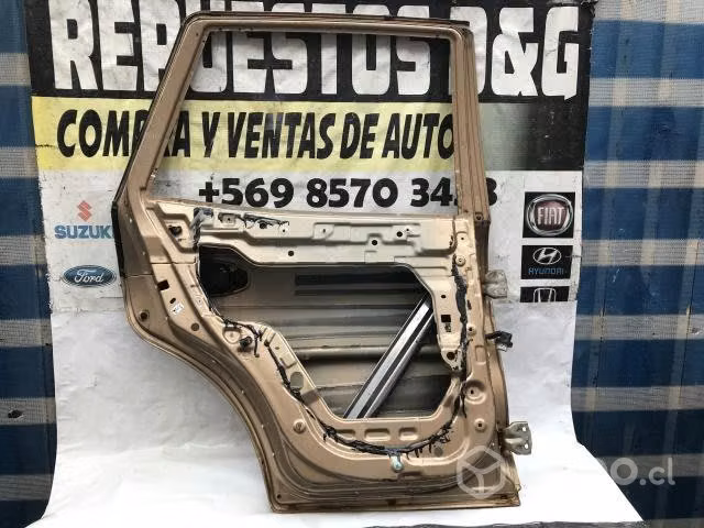 Puerta trasera izquierda Hyundai Santa Fe