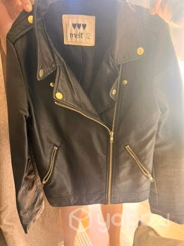 Chaqueta ecocuero nueva - Imagen 2