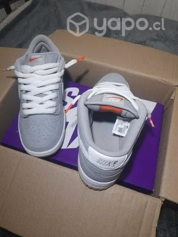 Nike Dunk SB low wolf grey