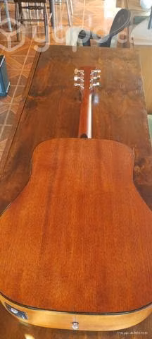 Guitarra electroacústica Cort