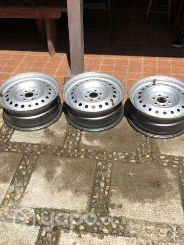 3 llantas Aro 17 Nissan Navara - Imagen 2