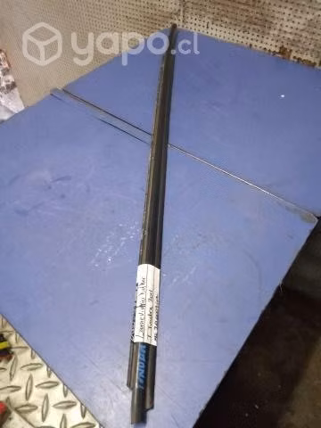 Moldura lame vidrio delant der Toyota Tundra 2011