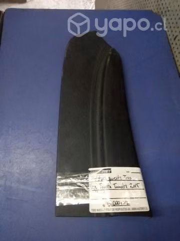 Moldura interio puerta tras izq Toyota Tundra 2015