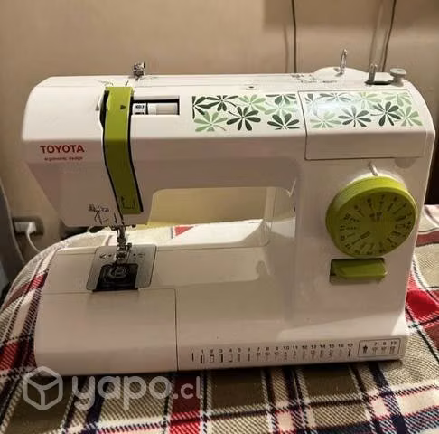 Máquina de coser Toyota Eco 17-C