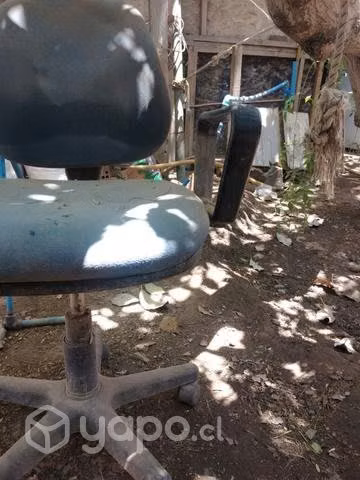 Regaló una silla dé escritorio (segunda) (mano) - Imagen 4